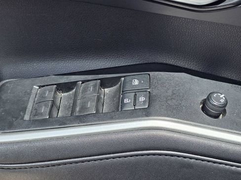 Used 2021 Toyota Highlander XLE FWD image 20