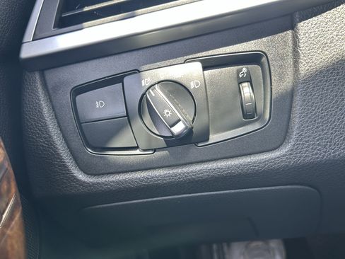 Used 2018 BMW 328d xDrive Sedan w/ Convenience Package AWD/4WD image 21