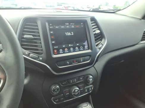 Used 2021 Jeep Cherokee Latitude Lux w/ Comfort/Convenience Group AWD/4WD image 12