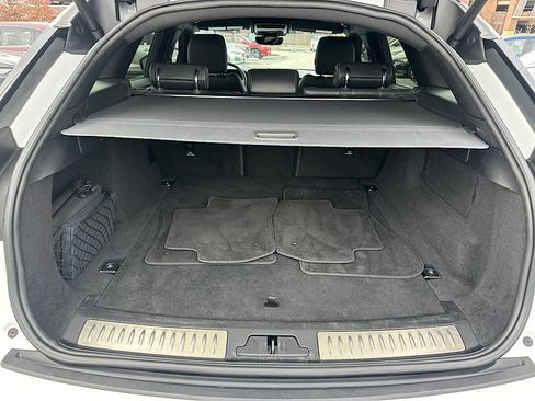 Used 2023 Land Rover Range Rover Velar R-Dynamic S image 14