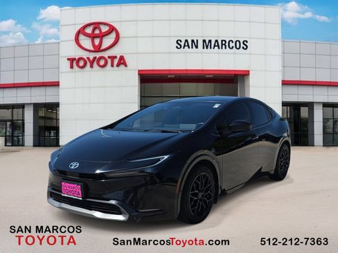 Used 2024 Toyota Prius XLE FWD image 1
