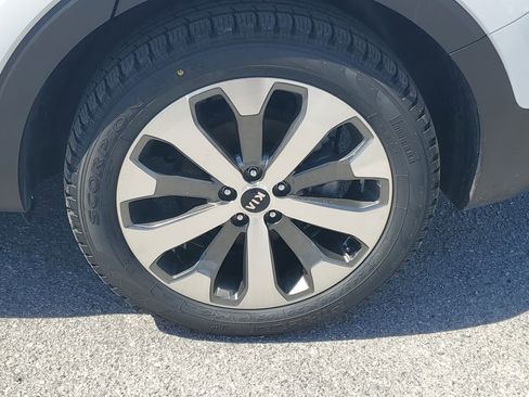 Used 2021 Kia Telluride EX w/ EX Premium Package image 7