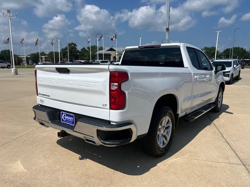 Used 2023 Chevrolet Silverado 1500 LT AWD/4WD image 5