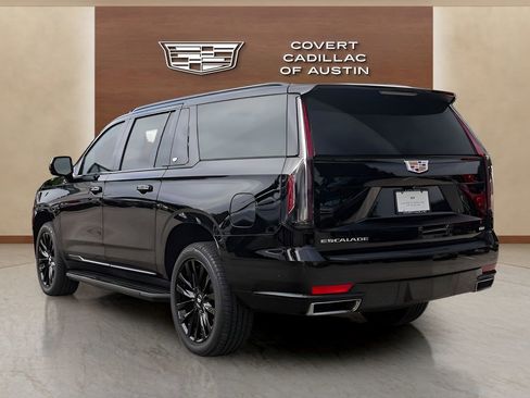 Certified 2022 Cadillac Escalade ESV Premium Luxury AWD/4WD image 3