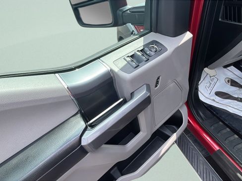 Used 2016 Ford F150 XLT w/ Equipment Group 302A Luxury AWD/4WD image 10