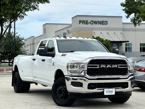Used 2024 RAM 3500 Tradesman w/ Chrome Appearance Group AWD/4WD image 2