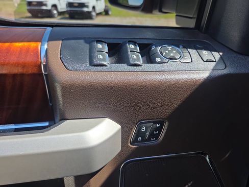 Used 2020 Ford F250 King Ranch w/ Tremor Off-Road Package AWD/4WD image 16