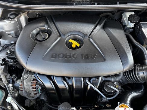 Used 2013 Hyundai Elantra Limited w/ Technology Pkg image 17