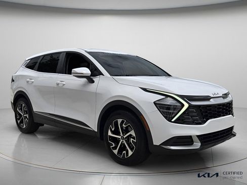 Certified 2024 Kia Sportage EX FWD image 9
