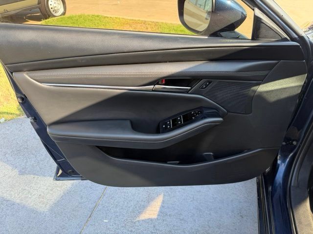 Used 2022 MAZDA MAZDA3 s FWD image 8