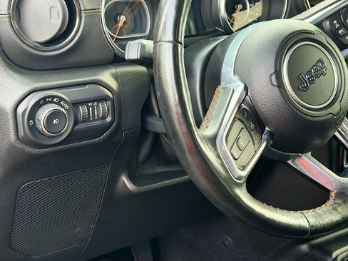 Used 2021 Jeep Wrangler Unlimited Sahara image 11