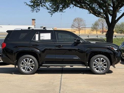 New 2026 Toyota 4Runner Limited AWD/4WD image 3