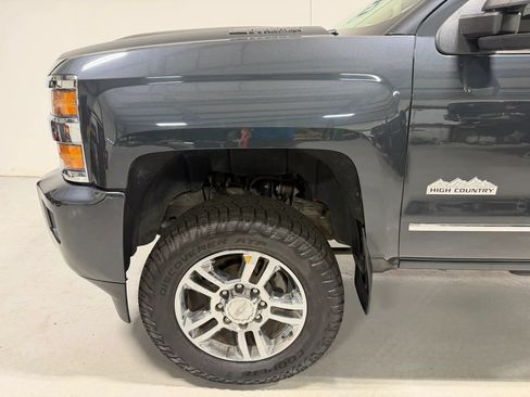 Used 2018 Chevrolet Silverado 2500 High Country w/ Duramax Plus Package AWD/4WD image 10
