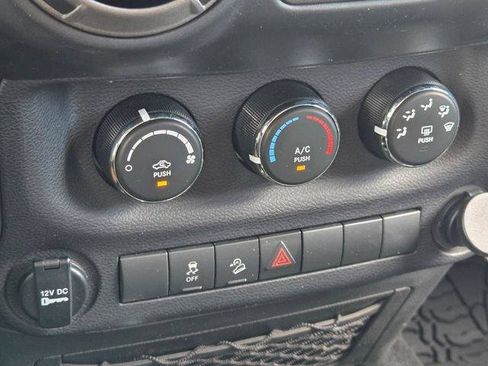 Used 2015 Jeep Wrangler Sport AWD/4WD image 25
