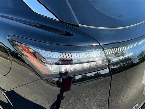 Used 2025 Nissan Murano Platinum w/ Cargo Package image 23