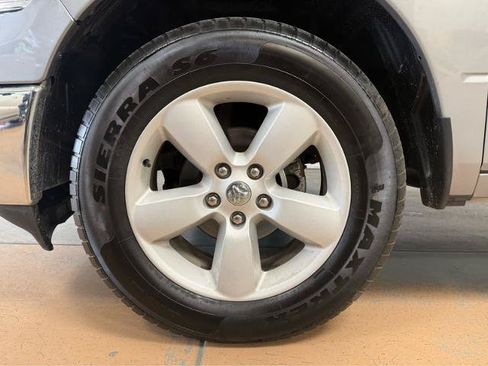 Used 2023 RAM 1500 Classic SLT AWD/4WD image 8