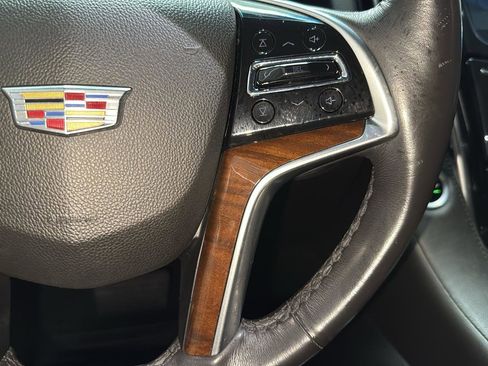 Used 2018 Cadillac Escalade Luxury image 16