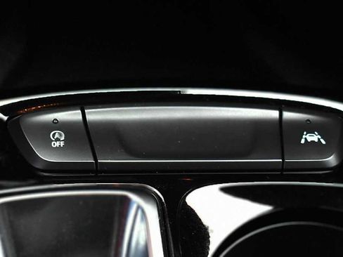 Used 2025 Chevrolet Trax ACTIV w/ Sunroof Package image 22