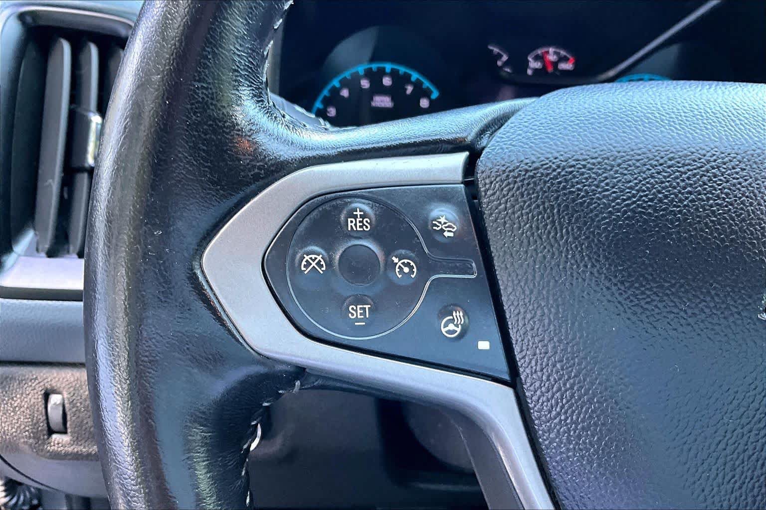 Used 2022 Chevrolet Colorado Z71 w/ Safety Package AWD/4WD image 22