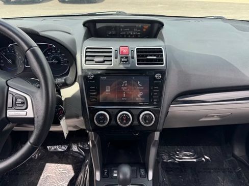 Used 2018 Subaru Forester 2.5i Limited AWD/4WD image 2