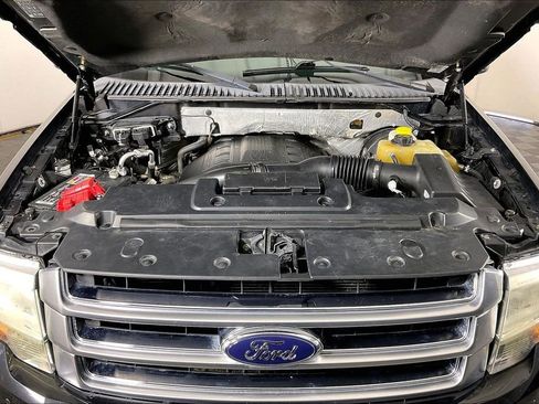 Used 2016 Ford Expedition Platinum RWD image 13