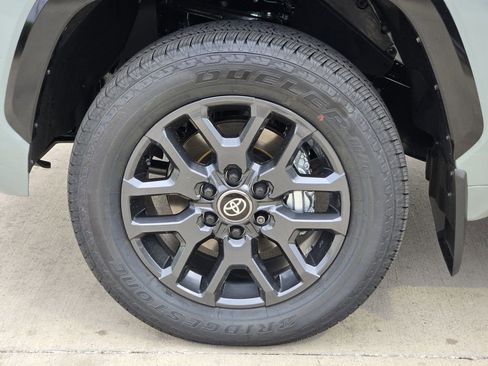 New 2026 Toyota Tundra Platinum AWD/4WD image 7