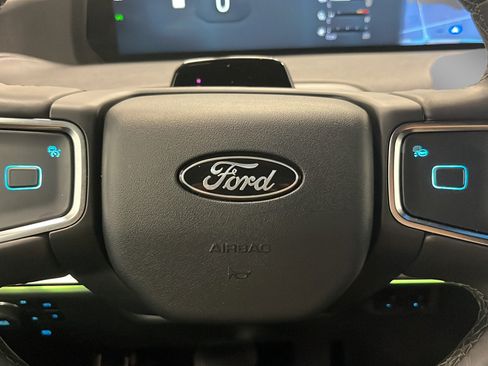 Used 2025 Ford Expedition Max Platinum w/ Stealth Performance Package AWD/4WD image 16
