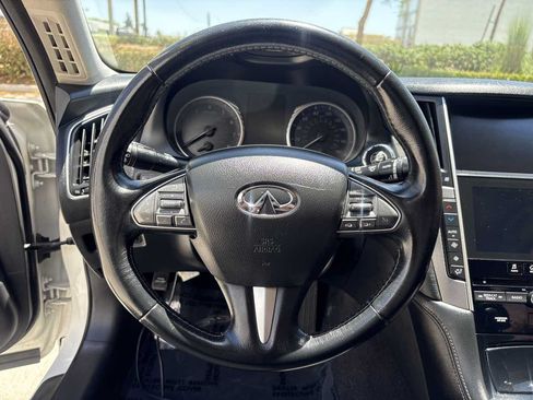 Used 2017 INFINITI Q50 2.0t w/ Moonroof Package RWD image 22