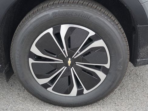 New 2025 Chevrolet Blazer EV LT image 11