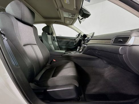 Certified 2018 Honda Accord EX image 26