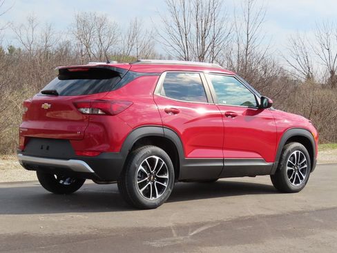 New 2026 Chevrolet TrailBlazer LT w/ Convenience Package AWD/4WD image 3