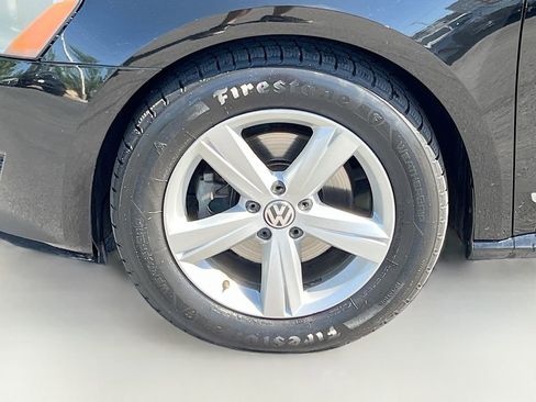 Used 2013 Volkswagen Passat TDI SE FWD image 28