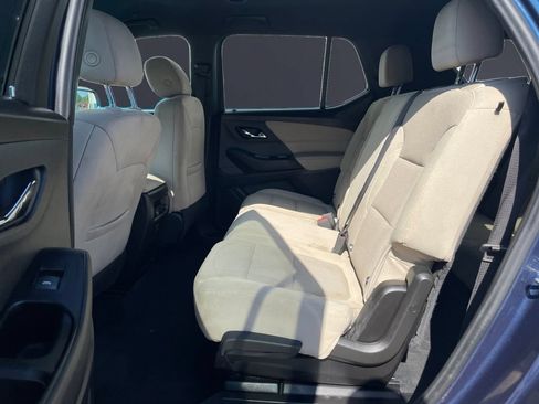 Used 2023 Chevrolet Traverse LS AWD/4WD image 11
