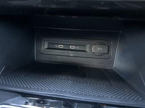 Used 2022 Volkswagen Atlas Cross Sport SE image 20