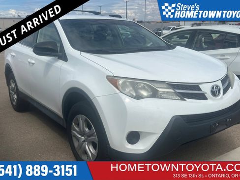 Used 2015 Toyota RAV4 LE AWD/4WD image 1