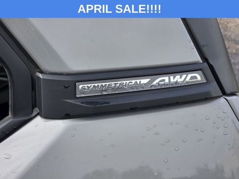 Used 2025 Subaru Forester Limited image 32