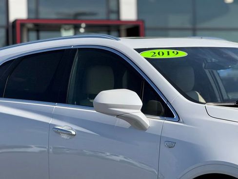 Used 2019 Cadillac XT5 Luxury FWD image 4