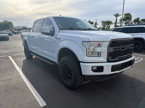 Used 2016 Ford F150 Lariat w/ Equipment Group 502A Luxury AWD/4WD image 3