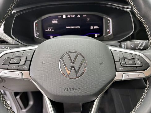 Used 2023 Volkswagen Taos SEL AWD/4WD image 16