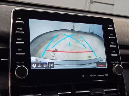 Used 2022 Toyota Avalon Limited image 32