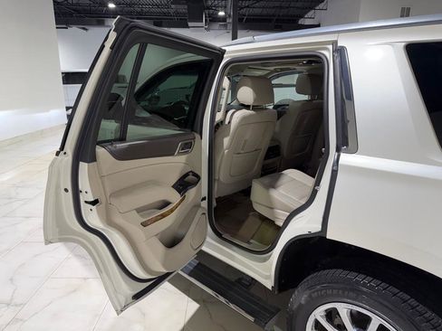Used 2015 GMC Yukon Denali w/ Touring Package AWD/4WD image 15
