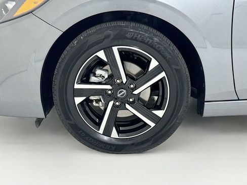 Used 2025 Nissan Sentra SV FWD image 29