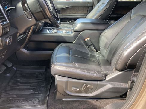 Used 2019 Ford Expedition Limited w/ Equipment Group 302A image 21