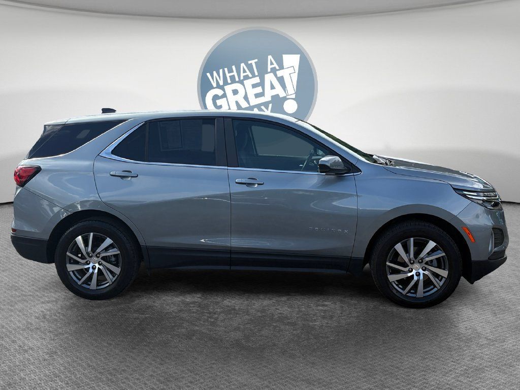 Used 2024 Chevrolet Equinox LT w/ LPO, Floor Liner Package AWD/4WD image 2