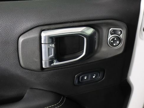 Used 2023 Jeep Wrangler Unlimited Sahara w/ Cold Weather Group AWD/4WD image 20