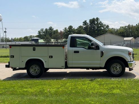 Used 2022 Ford F250 XL w/ Power Equipment Group RWD image 7