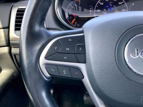 Used 2022 Jeep Grand Cherokee Laredo X image 24