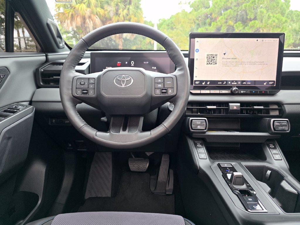 Certified 2026 Toyota RAV4 XSE w/ Panoramic Sun Roof Package AWD/4WD image 7