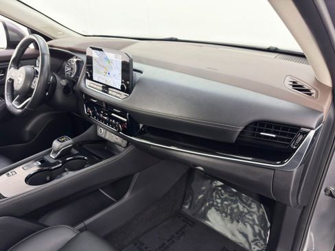 Used 2023 Nissan Rogue SL w/ SL Premium Package FWD image 14