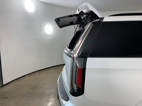 Used 2021 Cadillac Escalade Sport w/ Driver Assist Tech Package image 13